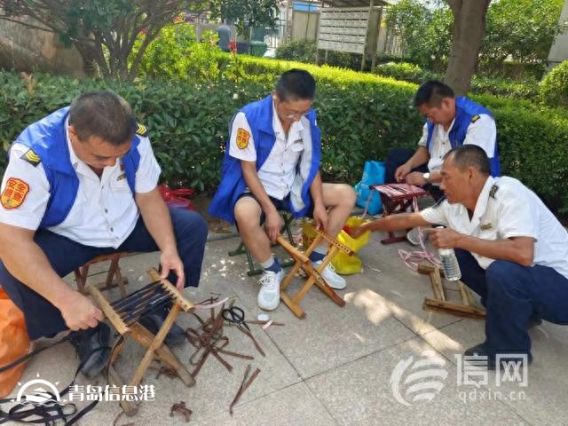 信新相映走進(jìn)社區(qū) “實(shí)力派”磨刀志愿者常被居民“點(diǎn)名”