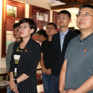 市南區(qū)委統(tǒng)戰(zhàn)部與區(qū)新聯(lián)會聯(lián)合開展主題黨日活動