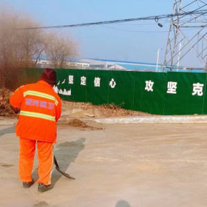 清理道路積土，營(yíng)造干凈整潔的城鎮(zhèn)環(huán)境