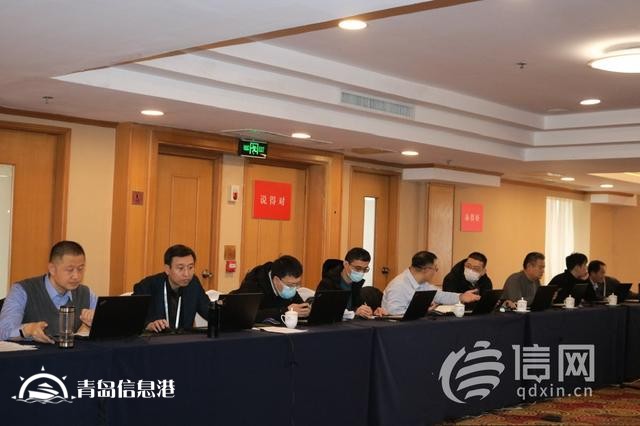 信網(wǎng)探班提案組：肩負(fù)委員重托 他們默默付出
