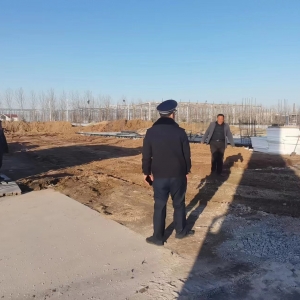執(zhí)法+信用清理建筑垃圾 營造整潔環(huán)境