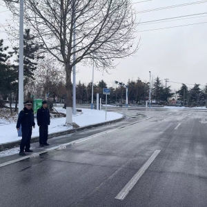平度市東閣街道綜合行政執(zhí)法中隊(duì)有效防治揚(yáng)塵污染,改善大氣環(huán)境質(zhì)量 ...