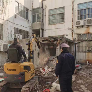李園綜合行政執(zhí)法中隊：新年再起航，打響拆違攻堅“第一槍” ...