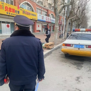 同和執(zhí)法中隊(duì)“信用+執(zhí)法”清理流動攤販