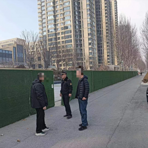 整治占路私設圍擋 優(yōu)化轄區(qū)環(huán)境秩序