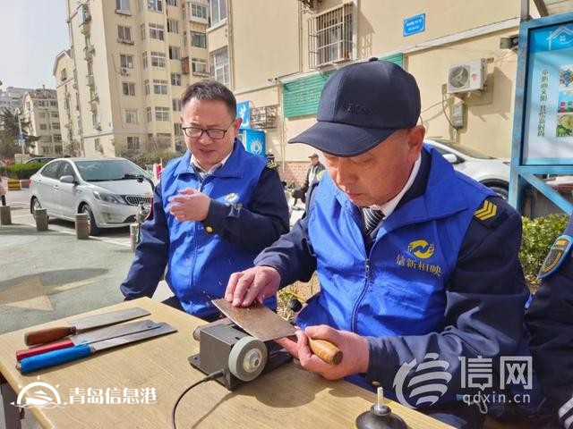 “一站式”幫居民解難題 香港中路街道開展便民服務(wù)大集