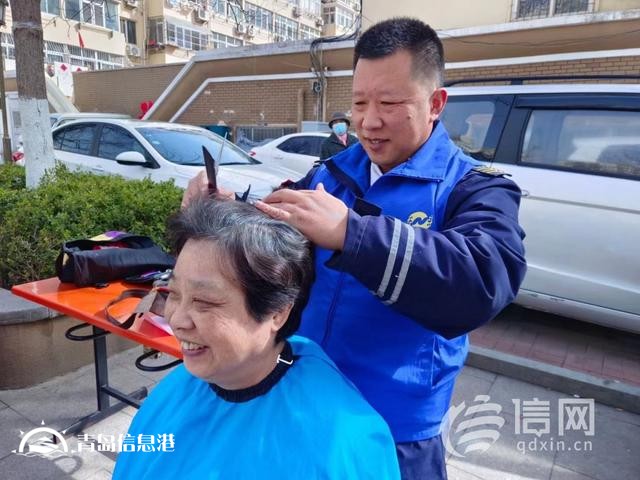 “一站式”幫居民解難題 香港中路街道開展便民服務(wù)大集