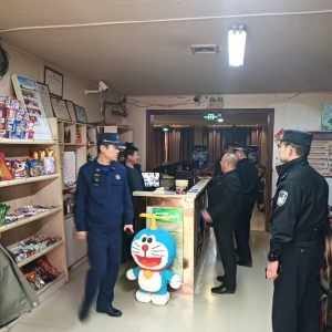 扎實(shí)開展節(jié)前聯(lián)合執(zhí)法，營(yíng)造安全文明社會(huì)文化環(huán)境!