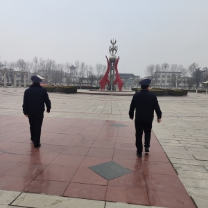 同和執(zhí)法中隊“信用+執(zhí)法”巡查不文明養(yǎng)犬行為