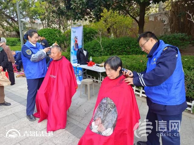 信新相映走進(jìn)少山路社區(qū) 資深成員手把手教授新人服務(wù)技能