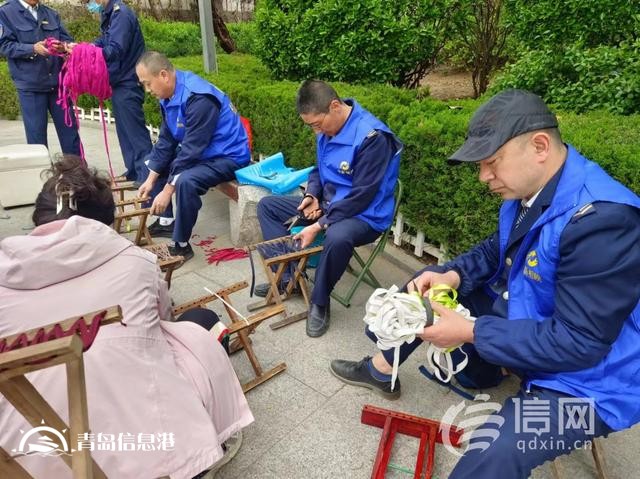 信新相映走進(jìn)少山路社區(qū) 資深成員手把手教授新人服務(wù)技能