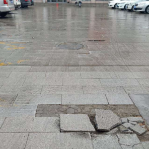 加強(qiáng)破壞道路執(zhí)法檢查，維護(hù)公共交通安全