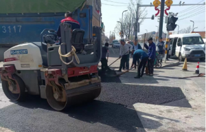 南村鎮(zhèn)修復(fù)道路破損，守護(hù)出行安全