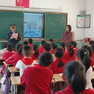 護(hù)助未成年人健康成長—“綠書簽進(jìn)校園”宣傳活動順利開展 ...