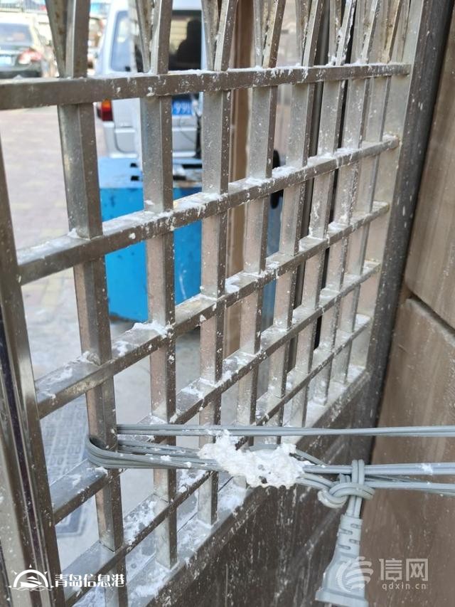 劇組撤離后未將現(xiàn)場人造雪打掃干凈 部分居民獲賠洗車費(fèi)