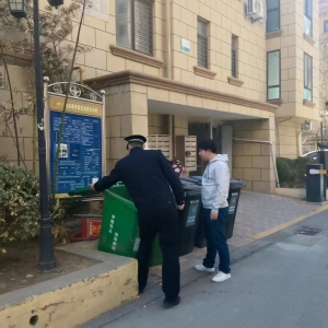 李園街道綜合行政執(zhí)法中隊(duì)：垃圾分類(lèi)宣傳教育與嚴(yán)格執(zhí)法齊頭并進(jìn) ...