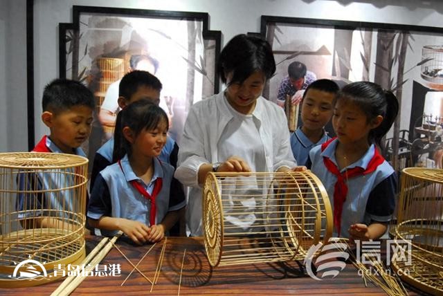 青島市即墨區(qū)小學(xué)生走進(jìn)博物館 迎接國(guó)際博物館日
