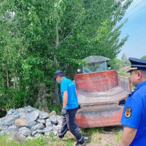 平度市東閣街道執(zhí)法中隊(duì)“零容忍”查處隨意傾倒建筑垃圾行為 ...