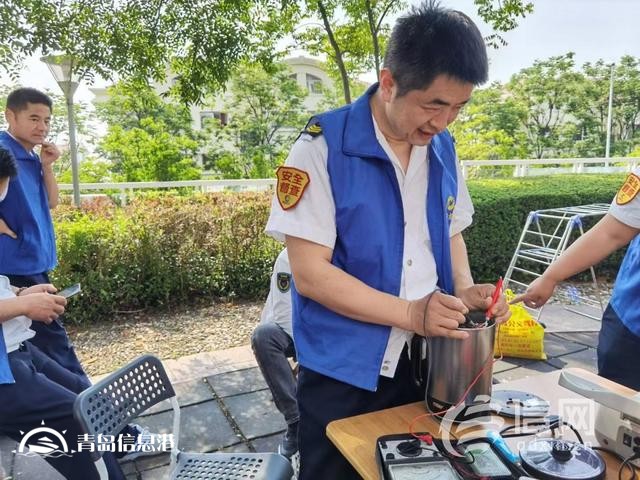 “金心金意”便民大集巧遇“六一” 居民在活動(dòng)中找尋童年回憶