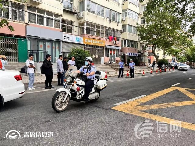 直擊高考：老師六點(diǎn)半就來(lái)到考點(diǎn) 將全程陪伴考生