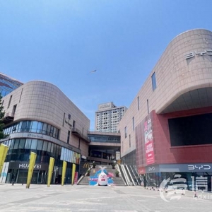 探訪擬出售的大拇指廣場：半數(shù)商鋪空置客流少 但招商仍在進行