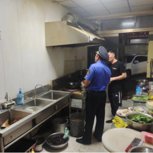 同和街道：信用+執(zhí)法 開展垃圾分類專項執(zhí)法