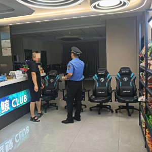 鳳臺執(zhí)法中隊：守護暑期文化市場 開展網(wǎng)吧執(zhí)法檢查