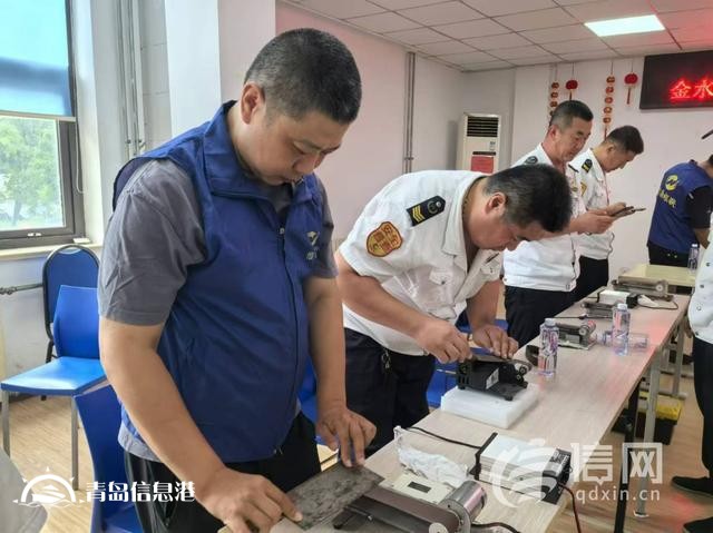 信新相映走進金水路社區(qū) 志愿者不斷“轉場”連續(xù)參加兩場活動