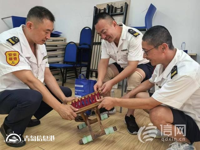 信新相映走進金水路社區(qū) 志愿者不斷“轉場”連續(xù)參加兩場活動