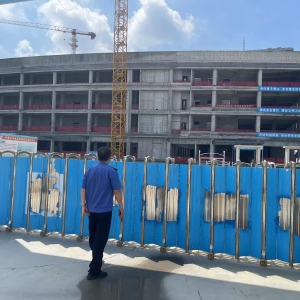 平度市東閣街道執(zhí)法中隊：抓好揚塵治理，守護城市藍天