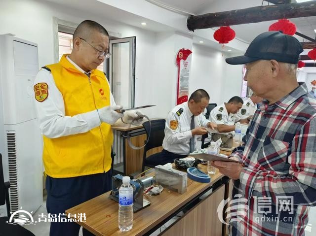 信新相映走進唐山路社區(qū) 穿馬扎志愿者手把手給新成員傳授經(jīng)驗