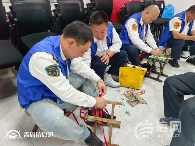信新相映走進唐山路社區(qū) 穿馬扎志愿者手把手給新成員傳授經(jīng)驗