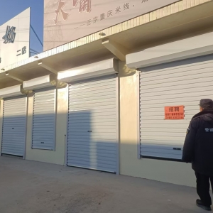 清理亂貼亂涂小廣告，營造潔凈有序城鎮(zhèn)環(huán)境