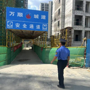 鳳臺執(zhí)法中隊(duì)：開展執(zhí)法檢查 壓實(shí)揚(yáng)塵治理“第一責(zé)任”